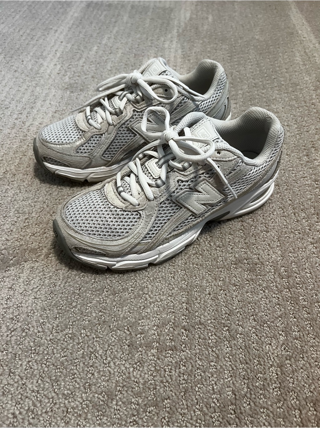 New Balance 740 Sneakers
